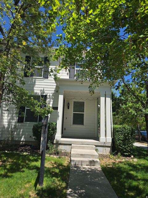 Townhouse For Sale - 11431 S Lake Falls Rd<br/> South Jordan, UT 84009