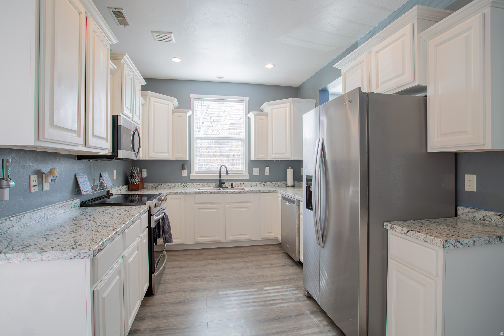 DAYBREAK - Residential