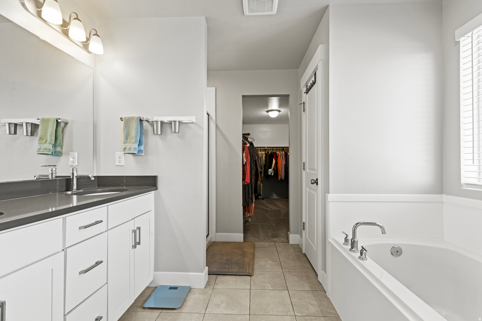 THE FIELDS - Residential