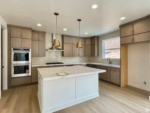 Tiny photo for 1632 W CANYON RIM RD #606, Lehi, UT 84048 (MLS # 2113531)