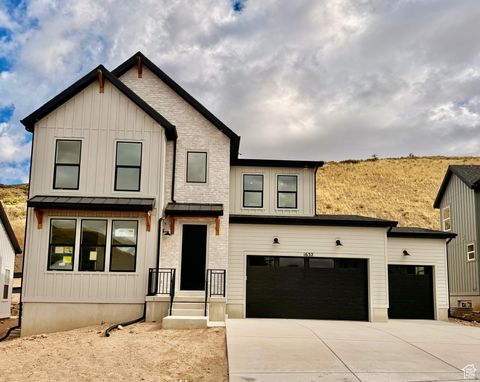 Photo of 1632 W CANYON RIM RD #606, Lehi, UT 84048 (MLS # 2113531)
