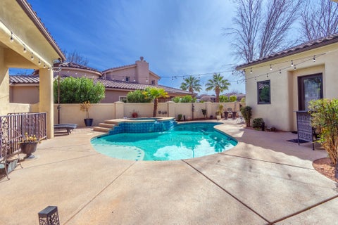 Tiny photo for 470 COUNTRY LN #11, Santa Clara, UT 84765 (MLS # 2183691)