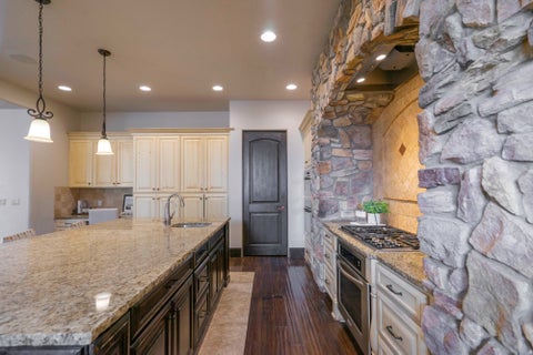 Tiny photo for 470 COUNTRY LN #11, Santa Clara, UT 84765 (MLS # 2183691)
