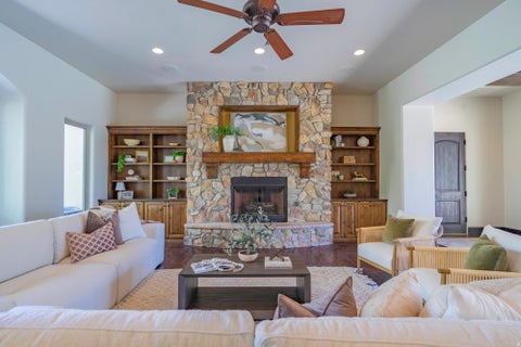 Tiny photo for 470 COUNTRY LN #11, Santa Clara, UT 84765 (MLS # 2183691)