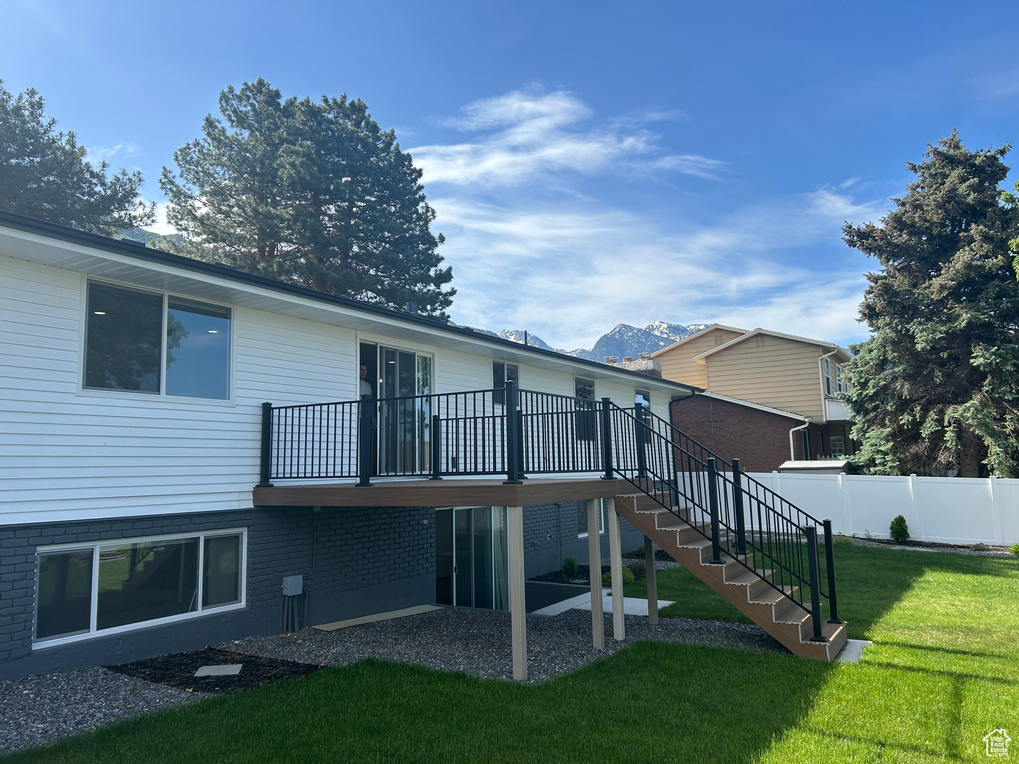 MOUNTAIN ESTATES #2 - Residential