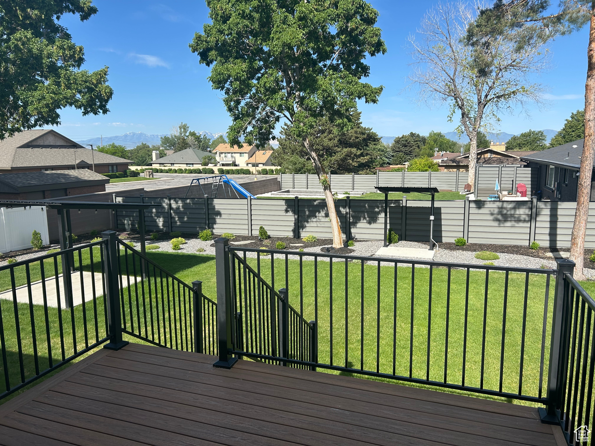 MOUNTAIN ESTATES #2 - Residential