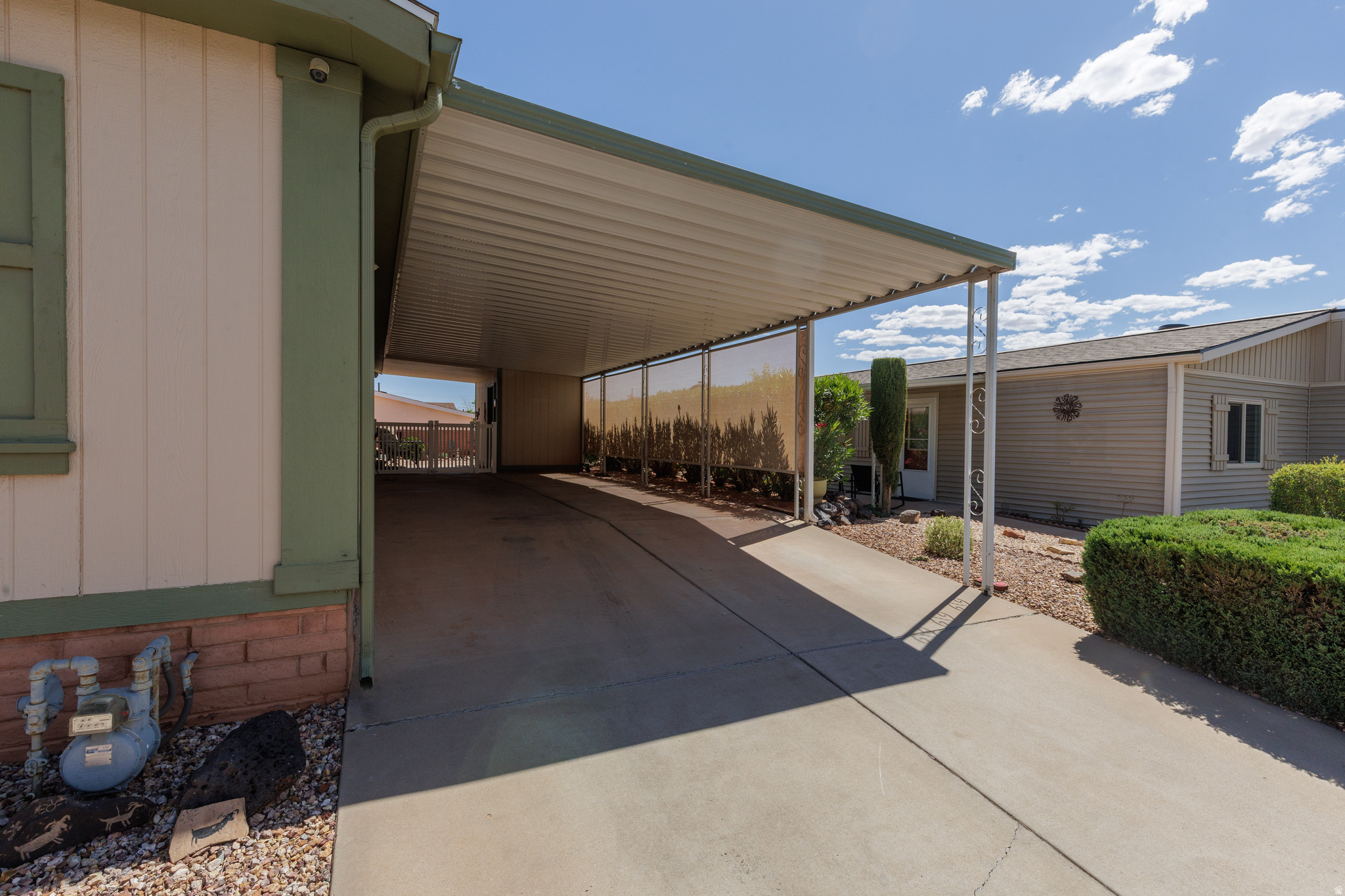 RAINBOW RIDGE MOBILE HOME PARK - Residential