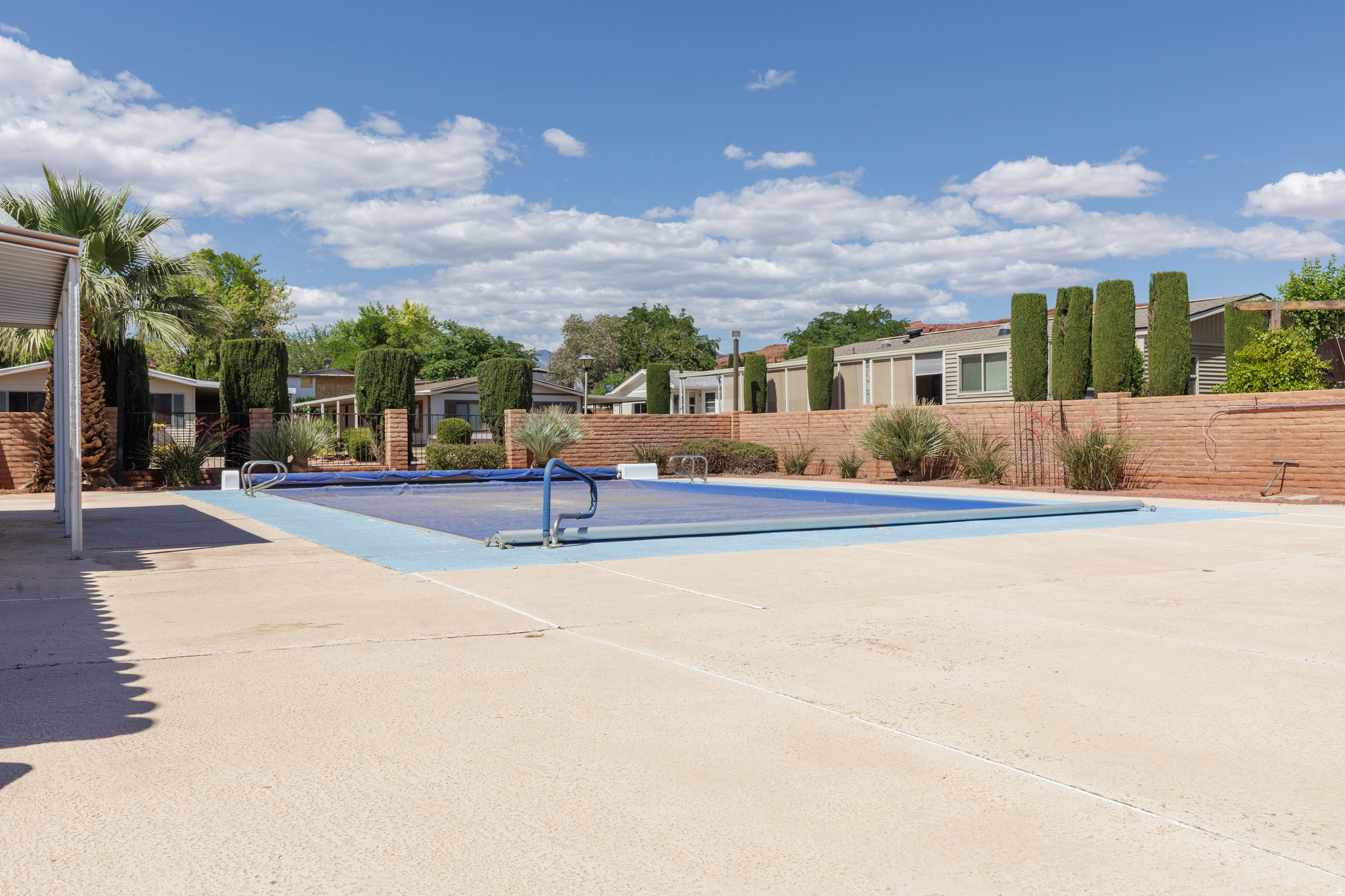 RAINBOW RIDGE MOBILE HOME PARK - Residential