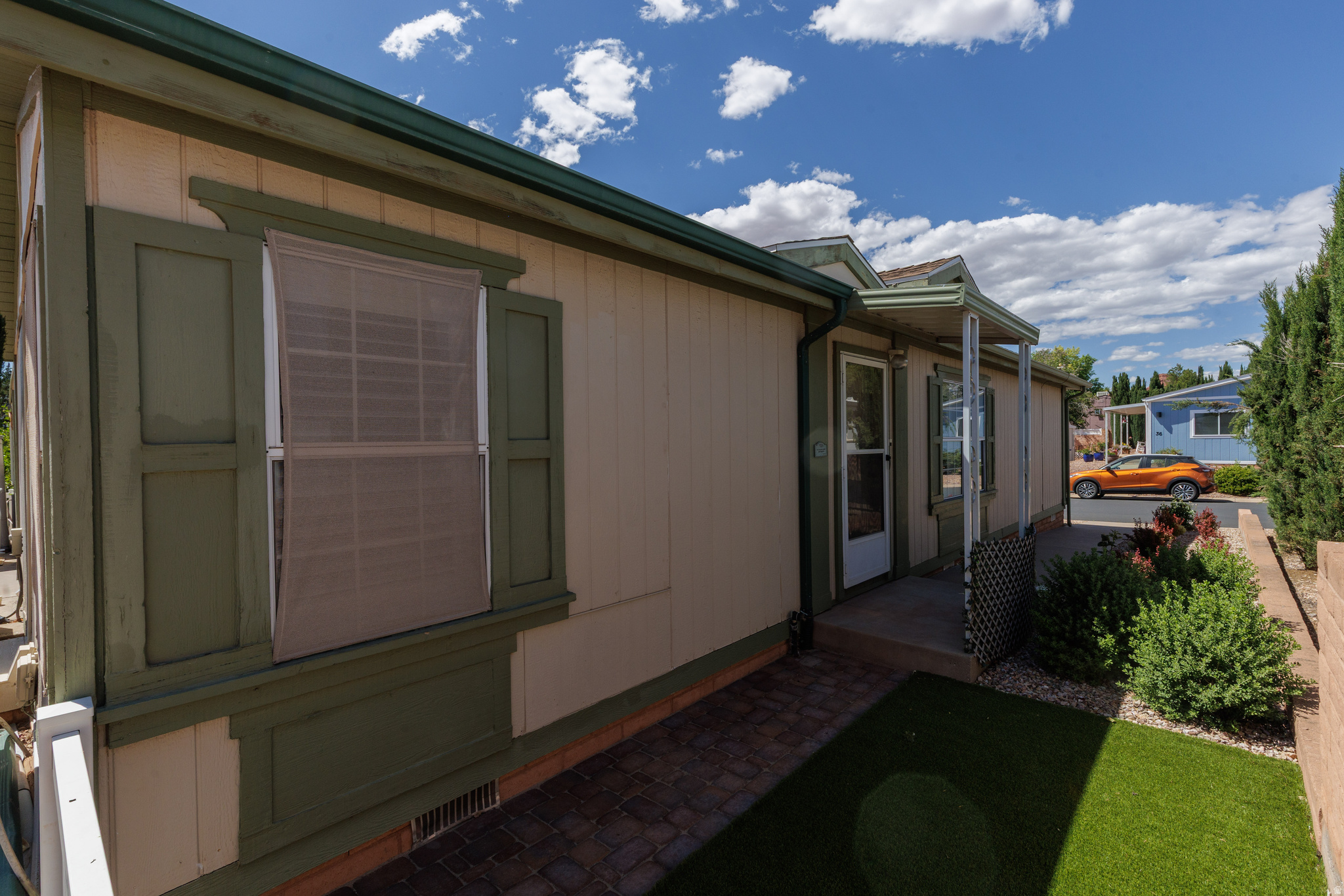 RAINBOW RIDGE MOBILE HOME PARK - Residential