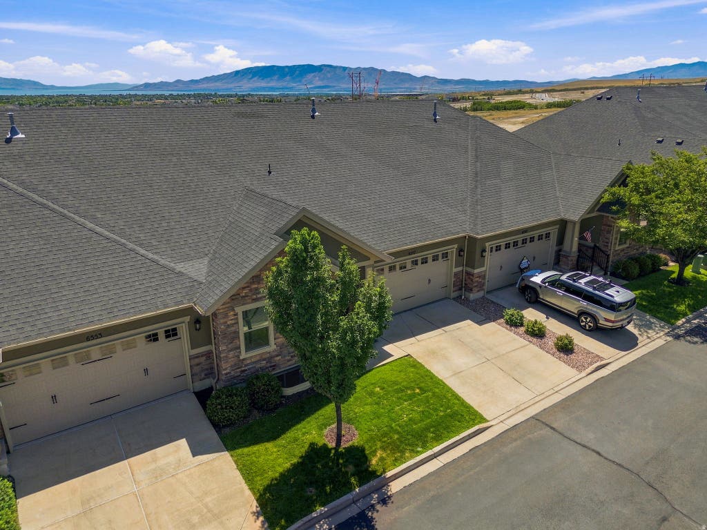 Photo of 6557 W BRUNSWICK DR, Highland, UT 84003 (MLS # 2176263)