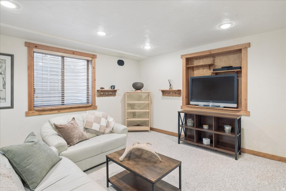 PINEBROOK SUBDIVISION - Residential