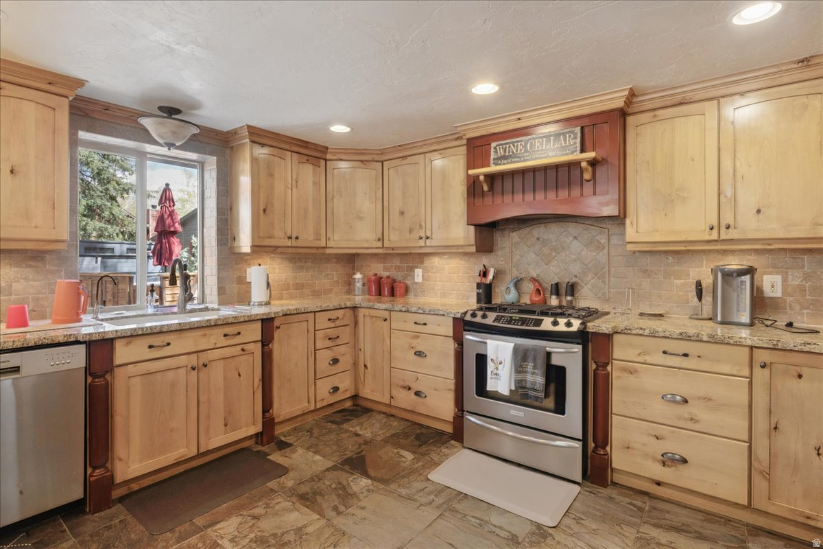 PINEBROOK SUBDIVISION - Residential