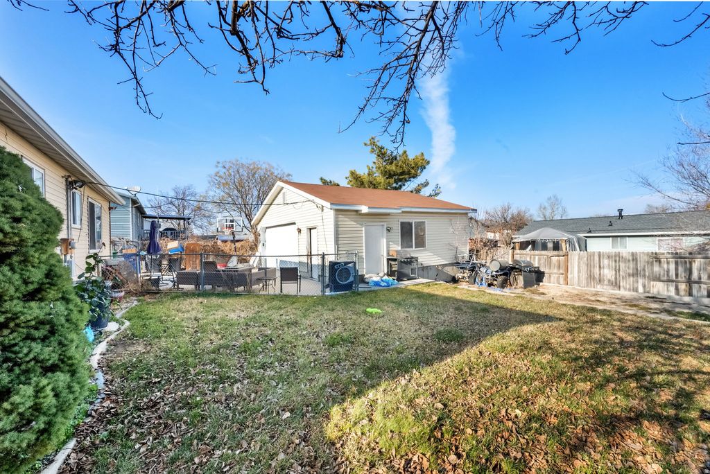Photo of 4917 S FARAH DR, Kearns, UT 84118 (MLS # 2141356)