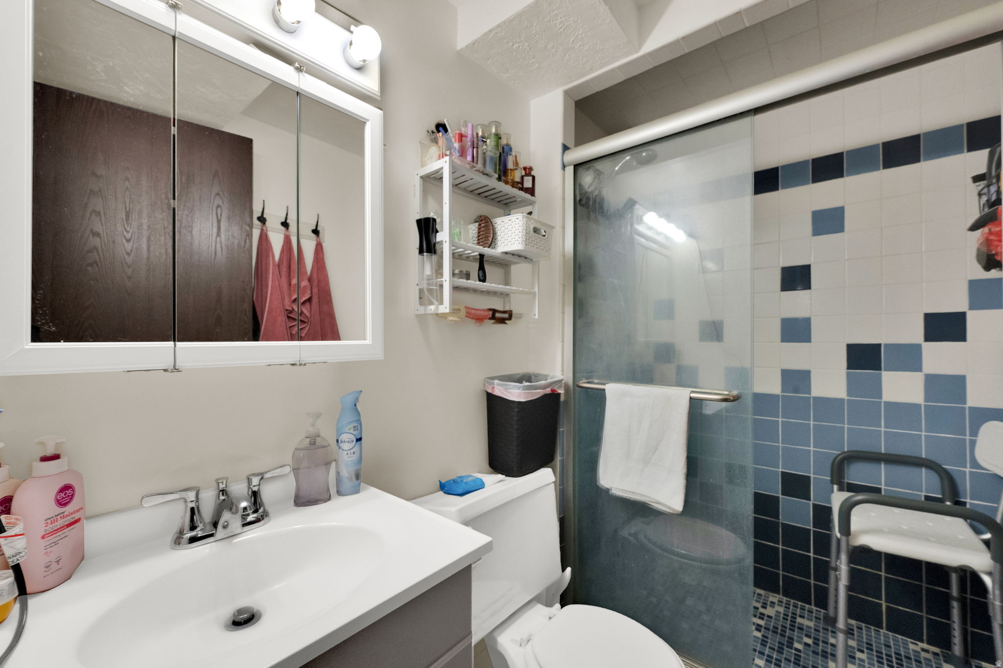 WESTVIEW TER - Residential