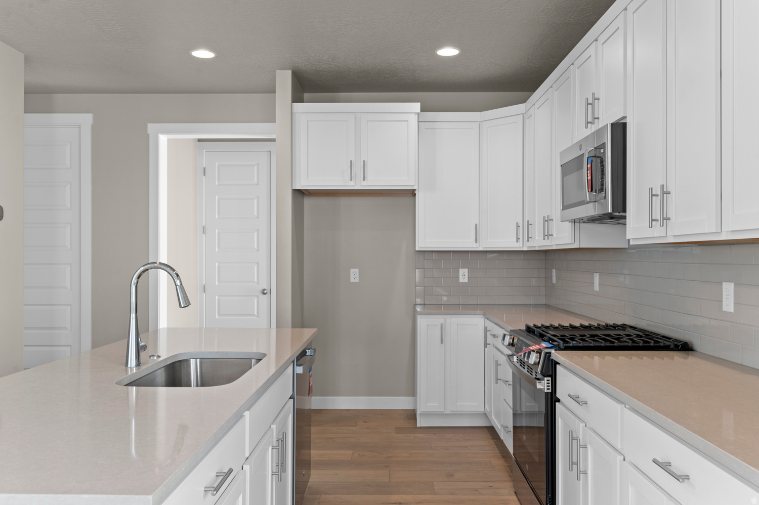 DAYBREAK CASCADES 402 - Residential