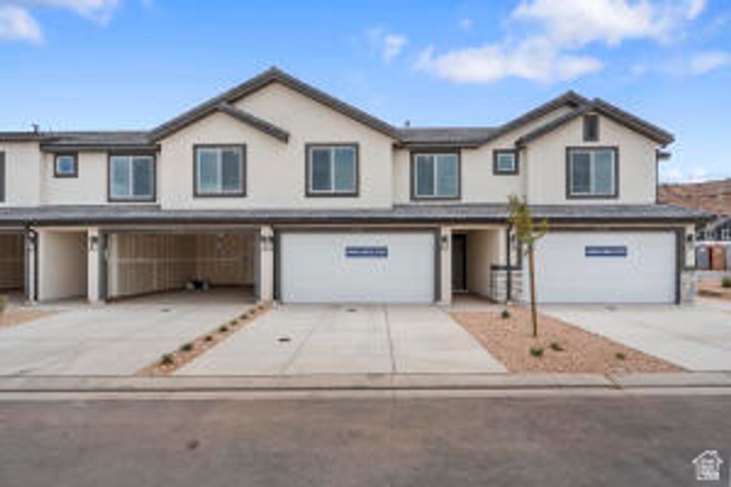 Photo of 2109 S WOLVERINE WAY #2434, Washington, UT 84780 (MLS # 2153352)