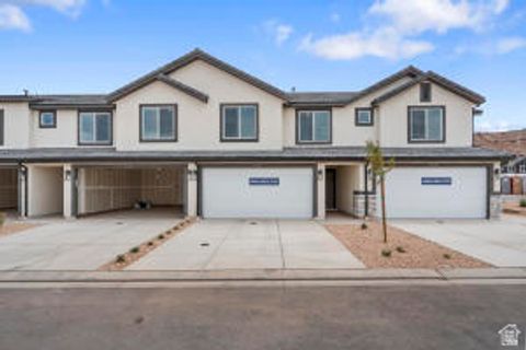 Photo of 2109 S WOLVERINE WAY #2434, Washington, UT 84780 (MLS # 2153352)