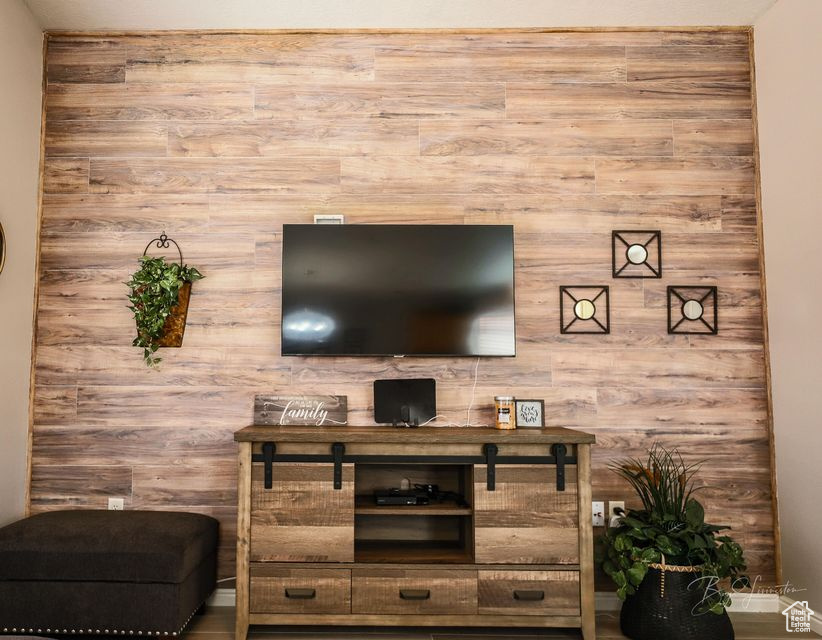 RED CLIFFS PARK - Residential