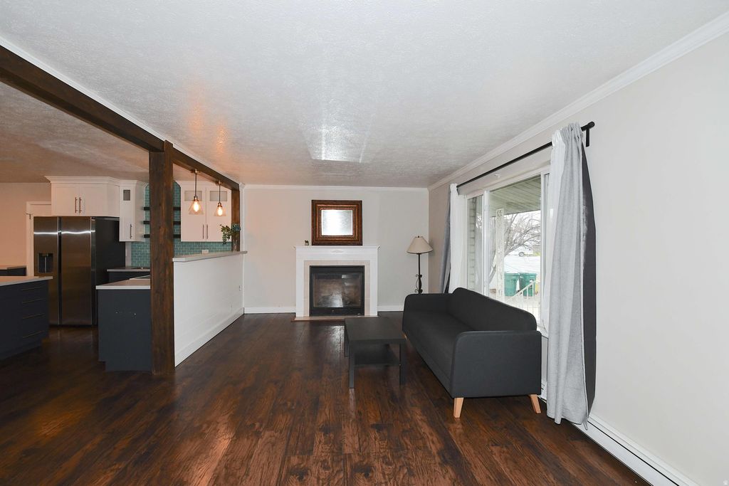 Photo of 1171 W GORDON Ave S, Layton, UT 84041 (MLS # 2127902)