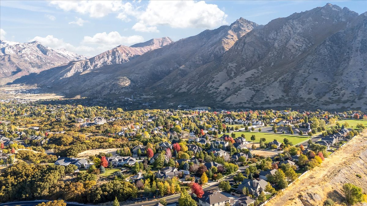 HEALEY HEIGHTS - Residential