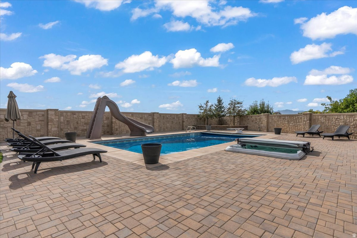 HEALEY HEIGHTS - Residential