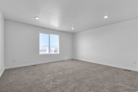 Tiny photo for 340 E LEVENGROVE DR #237, Lehi, UT 84048 (MLS # 2148014)