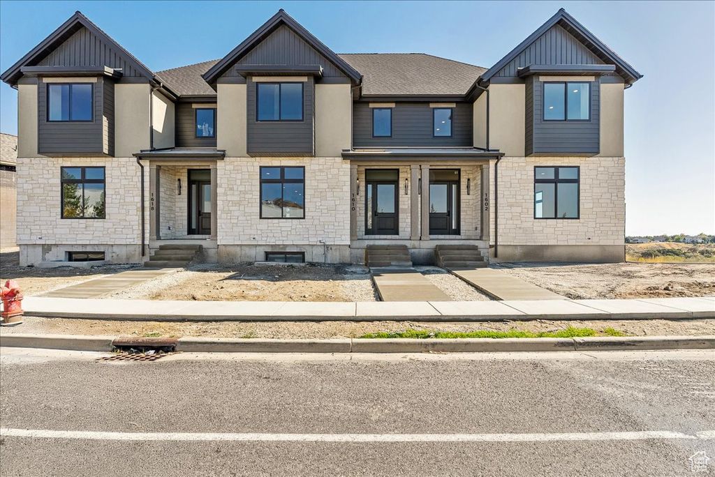 Photo of 1610 E CENTER POINTE DR, Lehi, UT 84043 (MLS # 2119415)