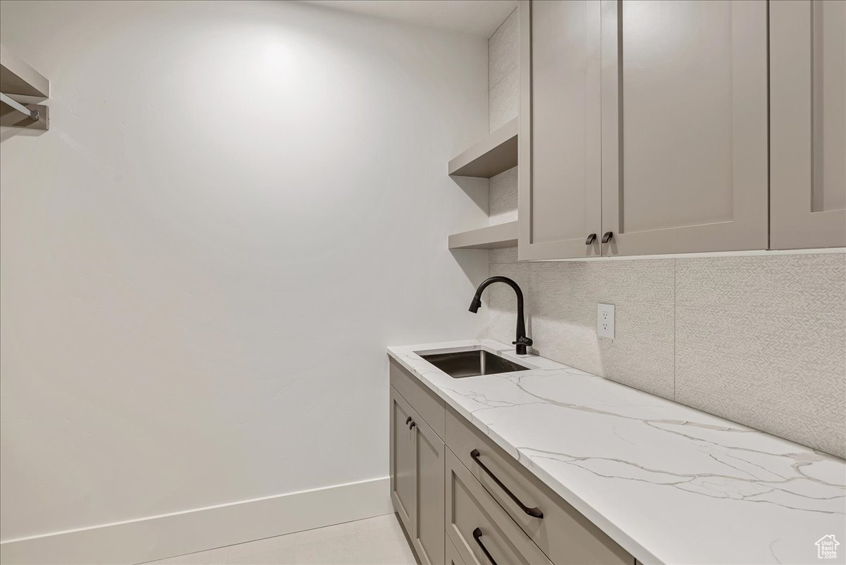 CENTER POINTE TOWNHOMES - Residential