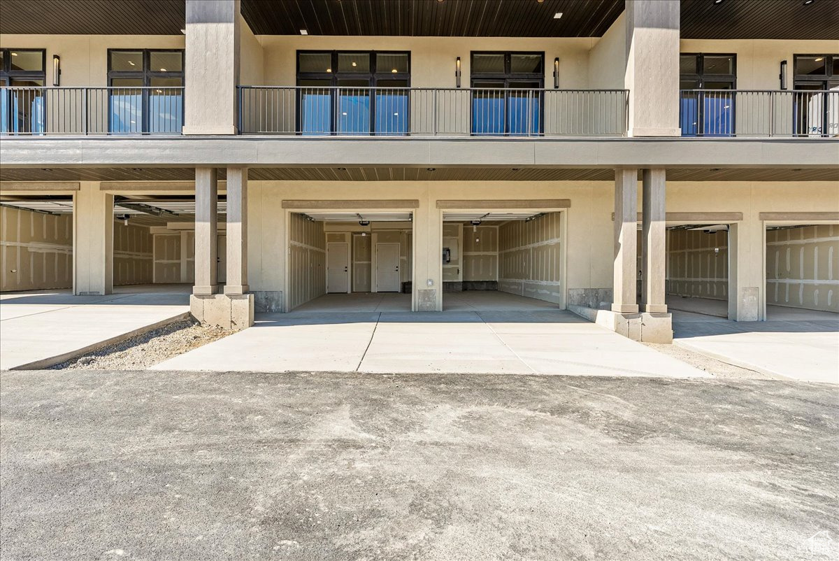 CENTER POINTE TOWNHOMES - Residential