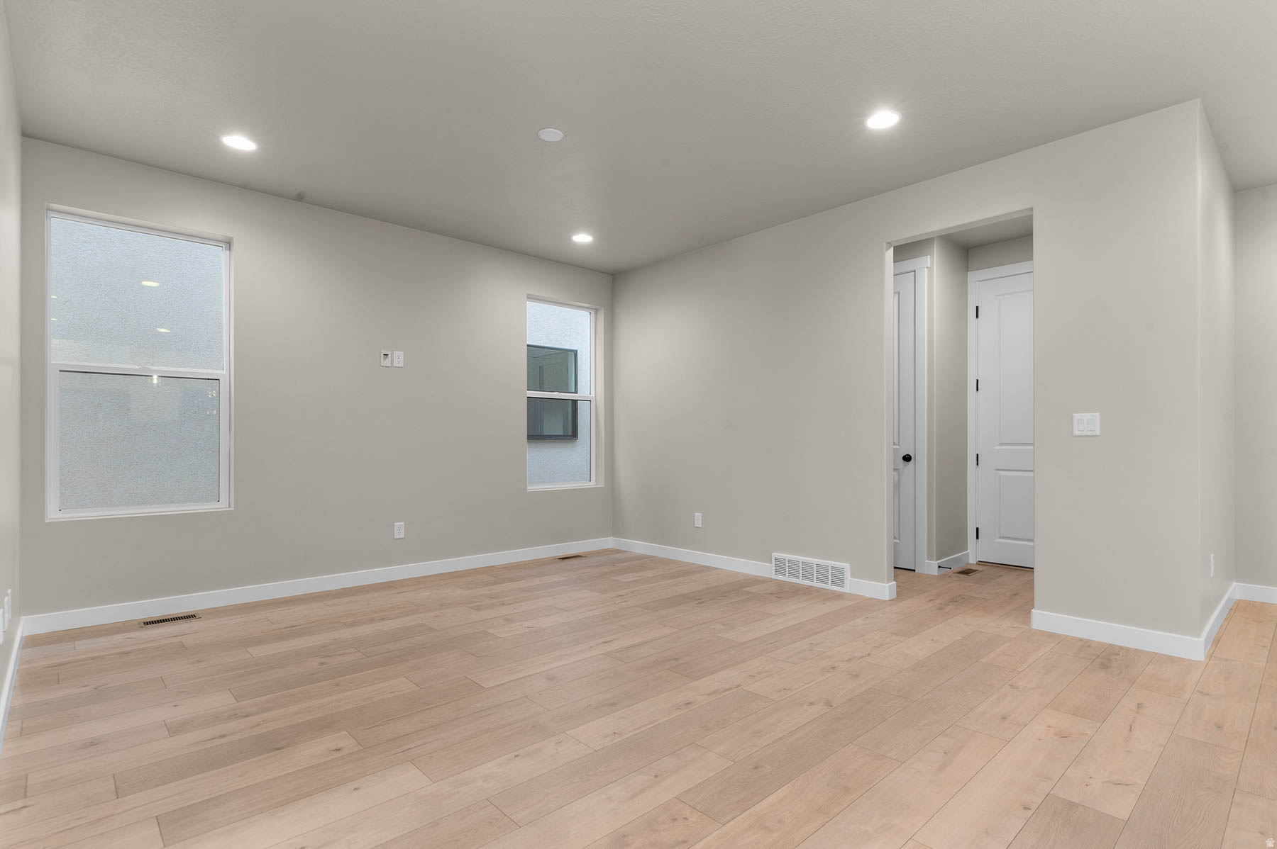 HOLBROOK SCANDIA 405B - Residential