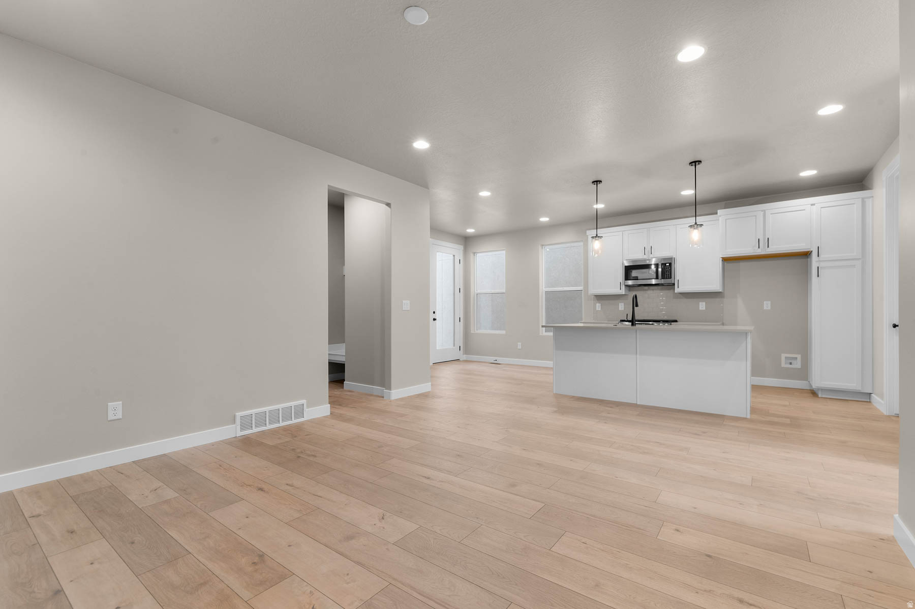 HOLBROOK SCANDIA 405B - Residential