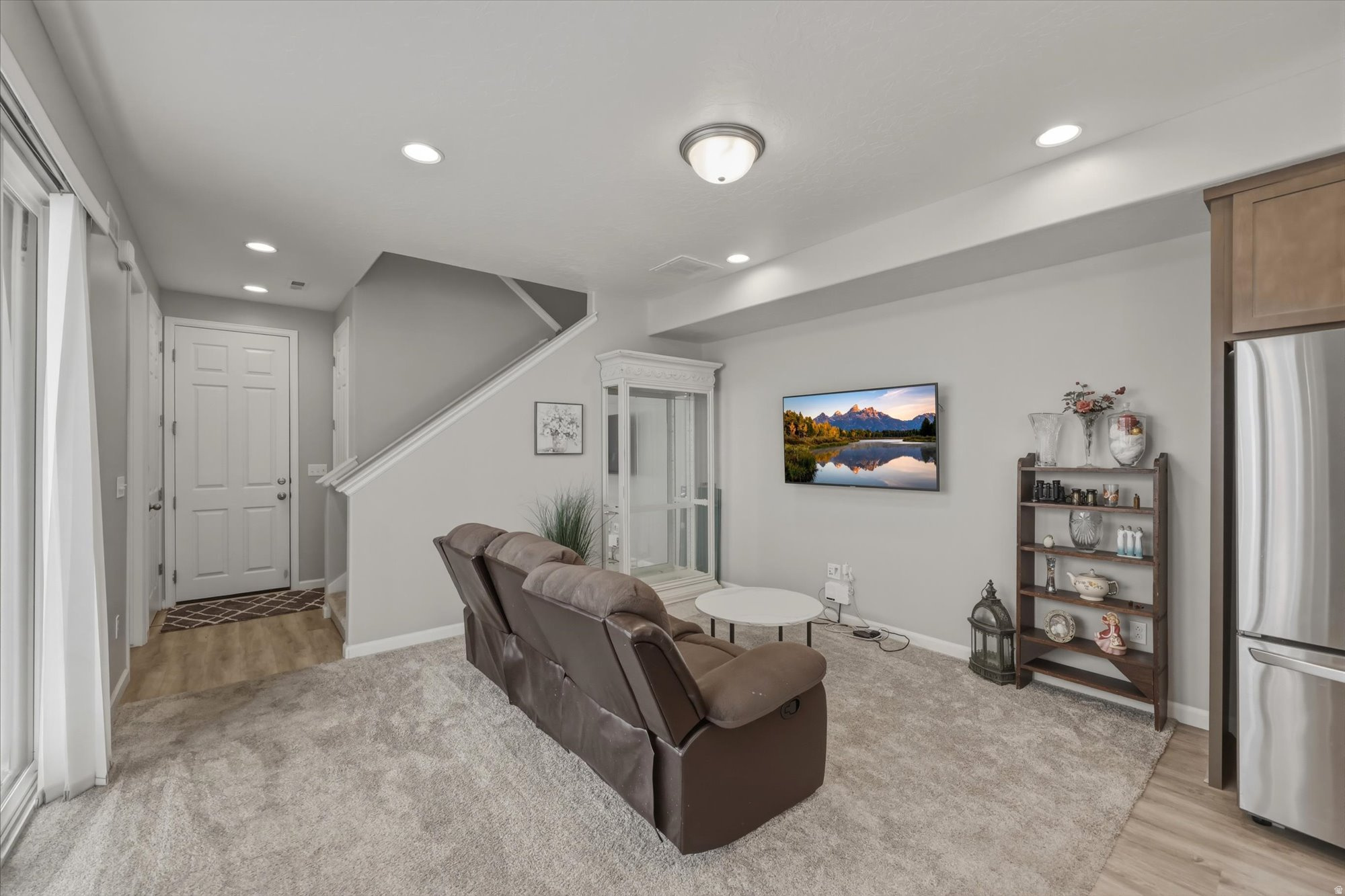 ARROWHEAD PARK - Residential Income