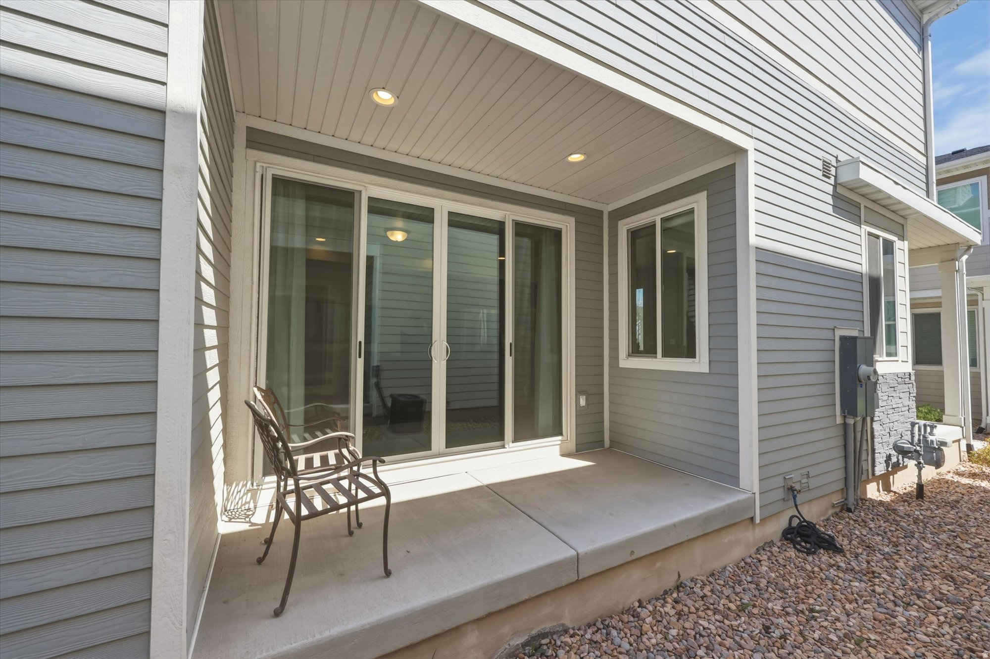 ARROWHEAD PARK - Residential Income