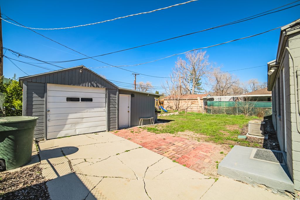 Photo of 1112 S 1100 W, Salt Lake City, UT 84104 (MLS # 2138392)