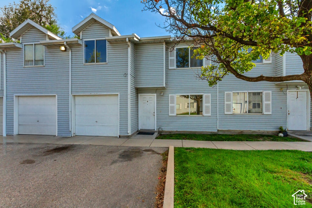 Photo of 221 E CRESTONE AVE #B, South Salt Lake, UT 84115 (MLS # 2190405)