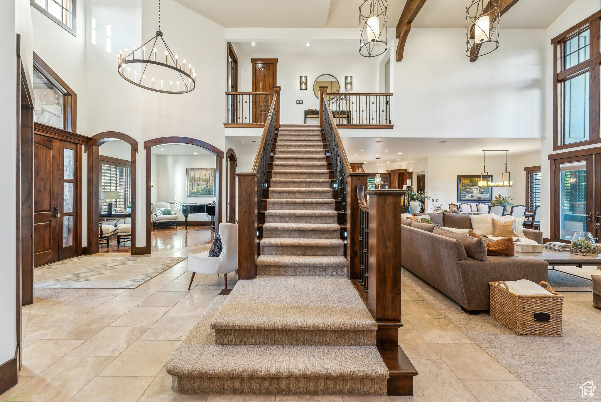 Salt Lake City, Utah 84109, United States, 5 Bedrooms Bedrooms, ,3 BathroomsBathrooms,Residential,Pending,43056