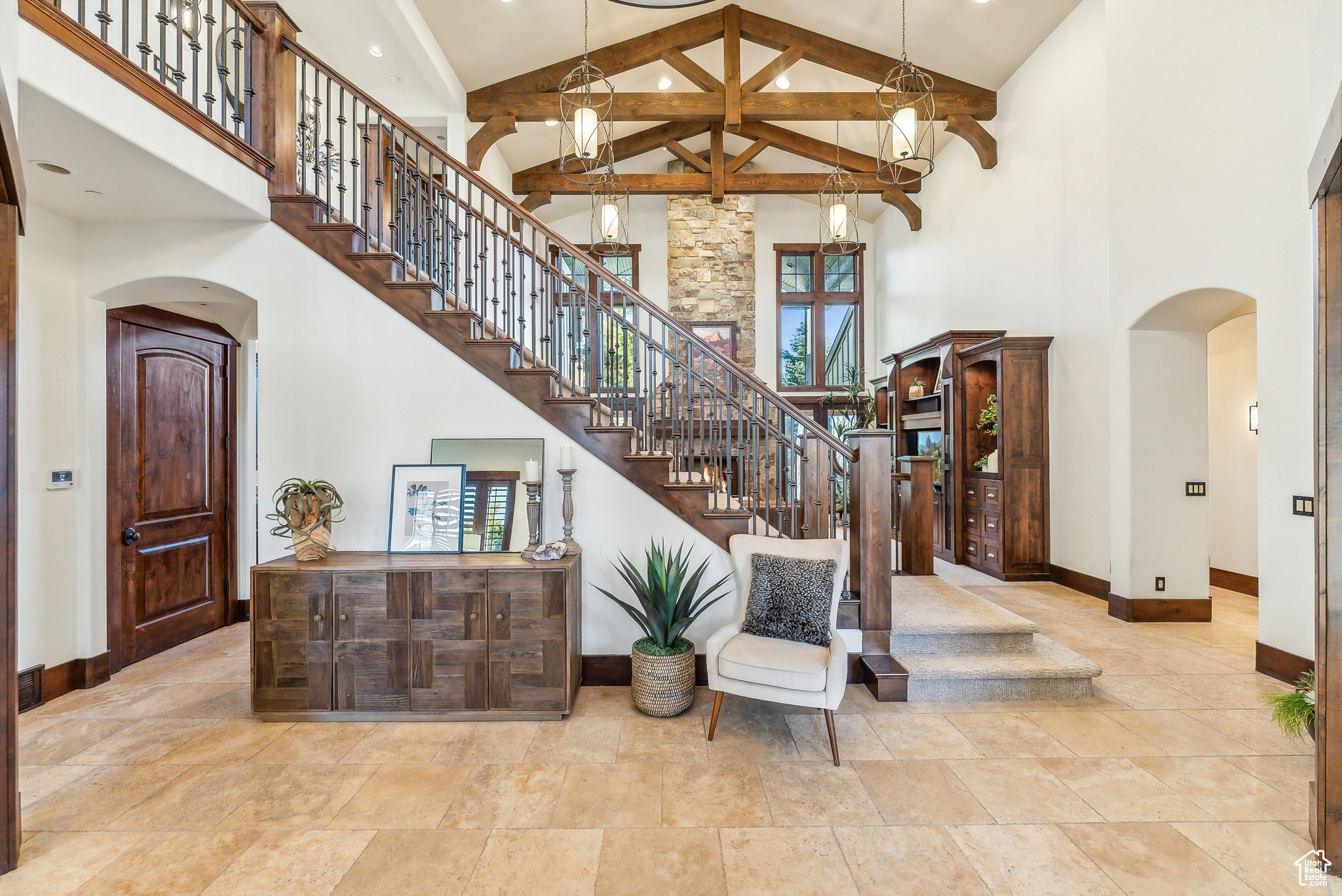 Salt Lake City, Utah 84109, United States, 5 Bedrooms Bedrooms, ,3 BathroomsBathrooms,Residential,Pending,43056