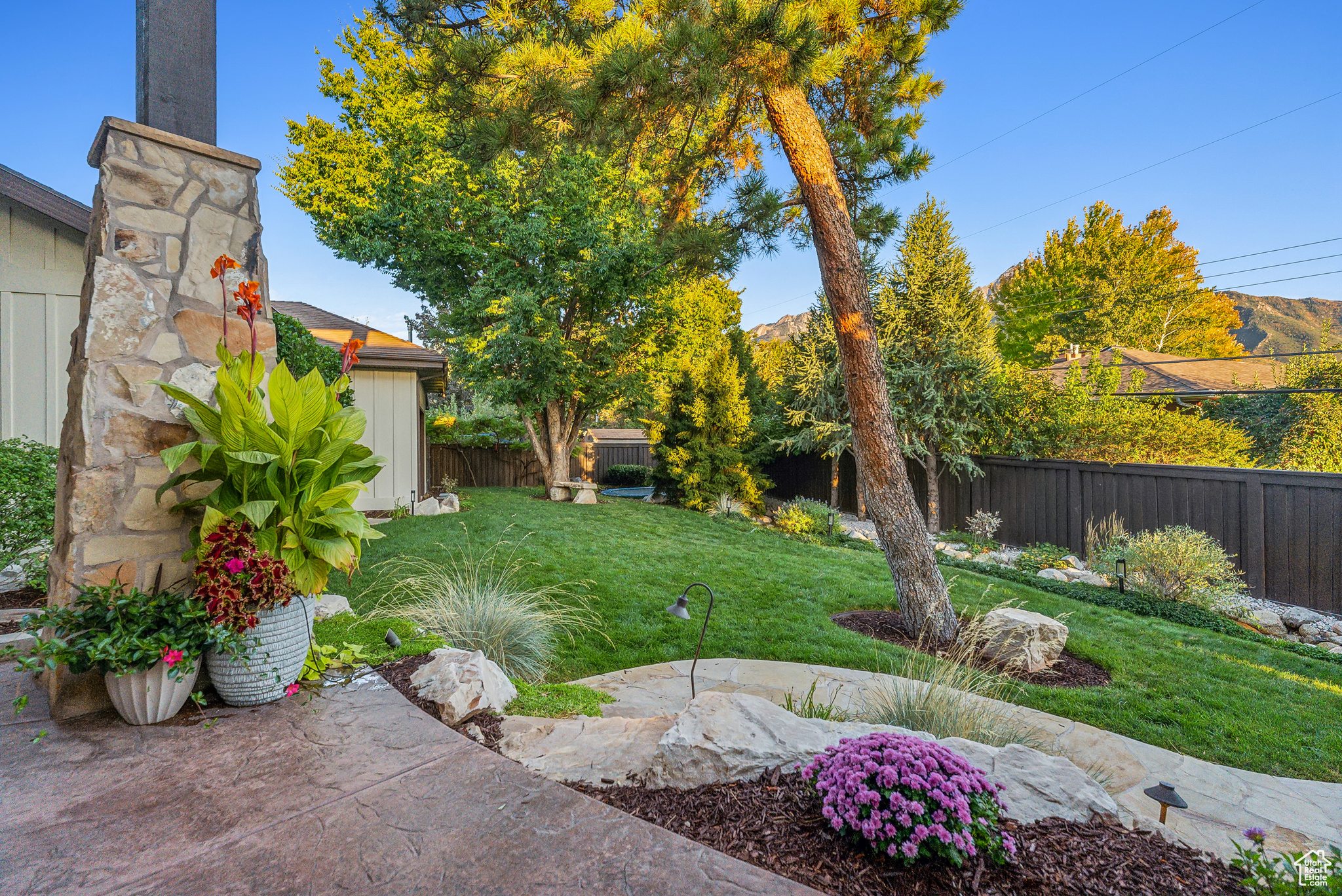 Salt Lake City, Utah 84109, United States, 5 Bedrooms Bedrooms, ,3 BathroomsBathrooms,Residential,Pending,43056