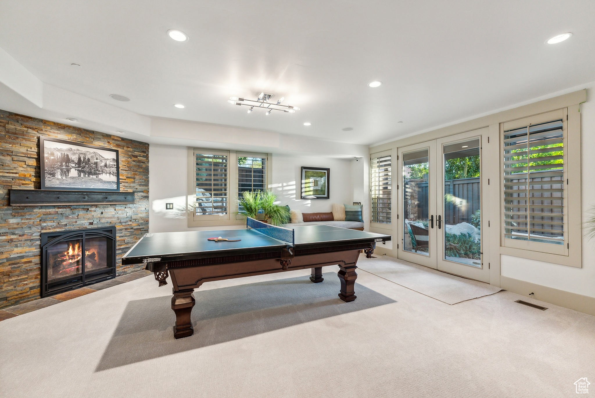 Salt Lake City, Utah 84109, United States, 5 Bedrooms Bedrooms, ,3 BathroomsBathrooms,Residential,Pending,43056