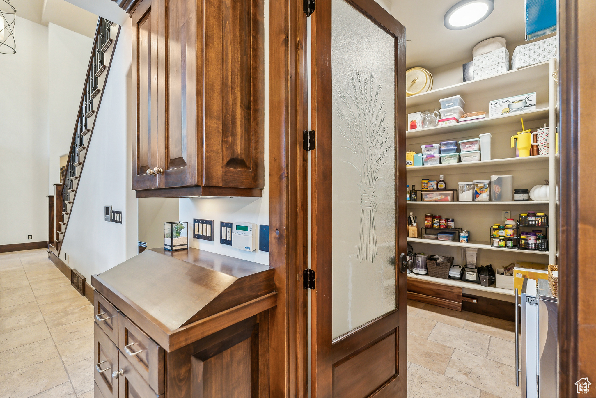 Salt Lake City, Utah 84109, United States, 5 Bedrooms Bedrooms, ,3 BathroomsBathrooms,Residential,Pending,43056