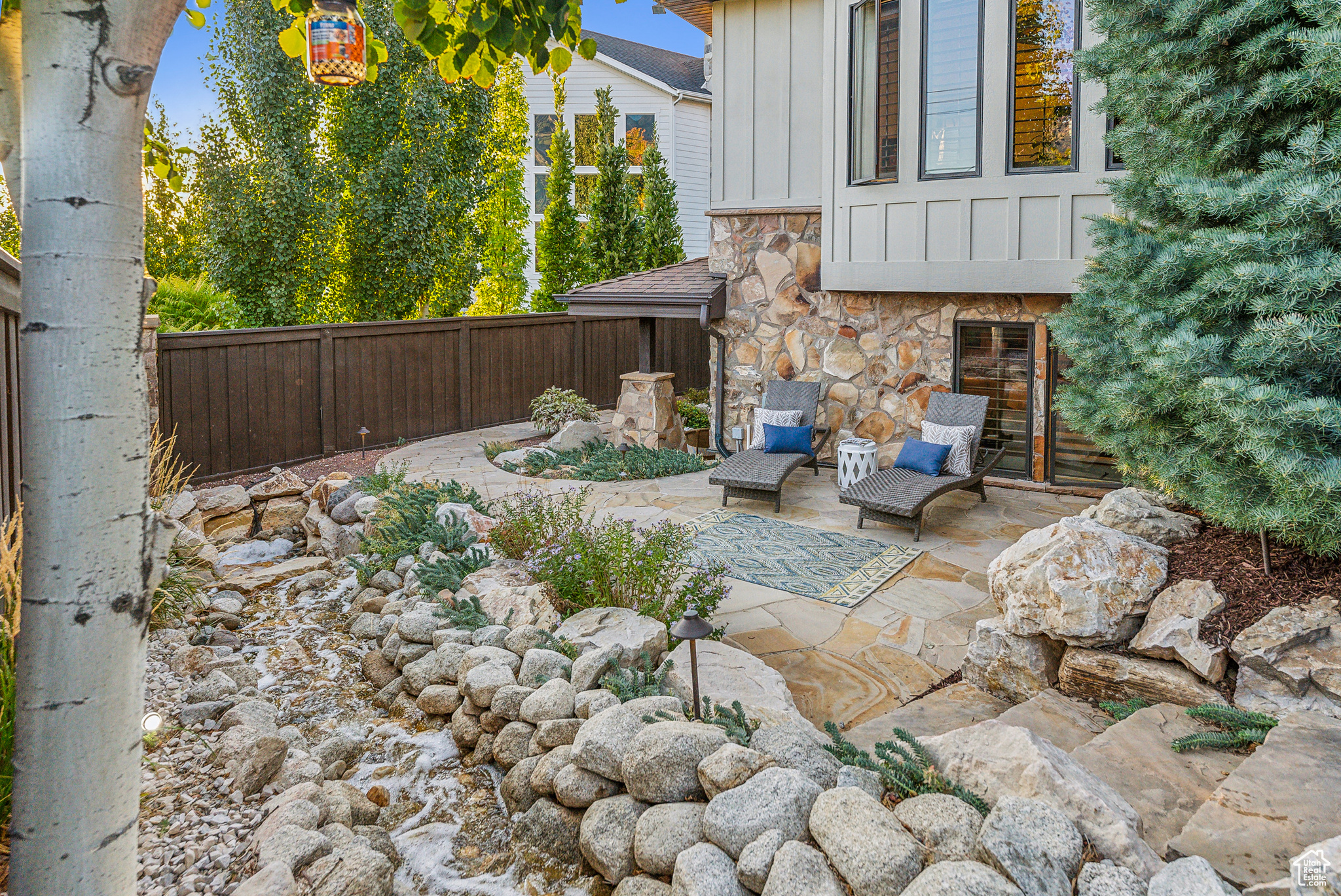 Salt Lake City, Utah 84109, United States, 5 Bedrooms Bedrooms, ,3 BathroomsBathrooms,Residential,Pending,43056