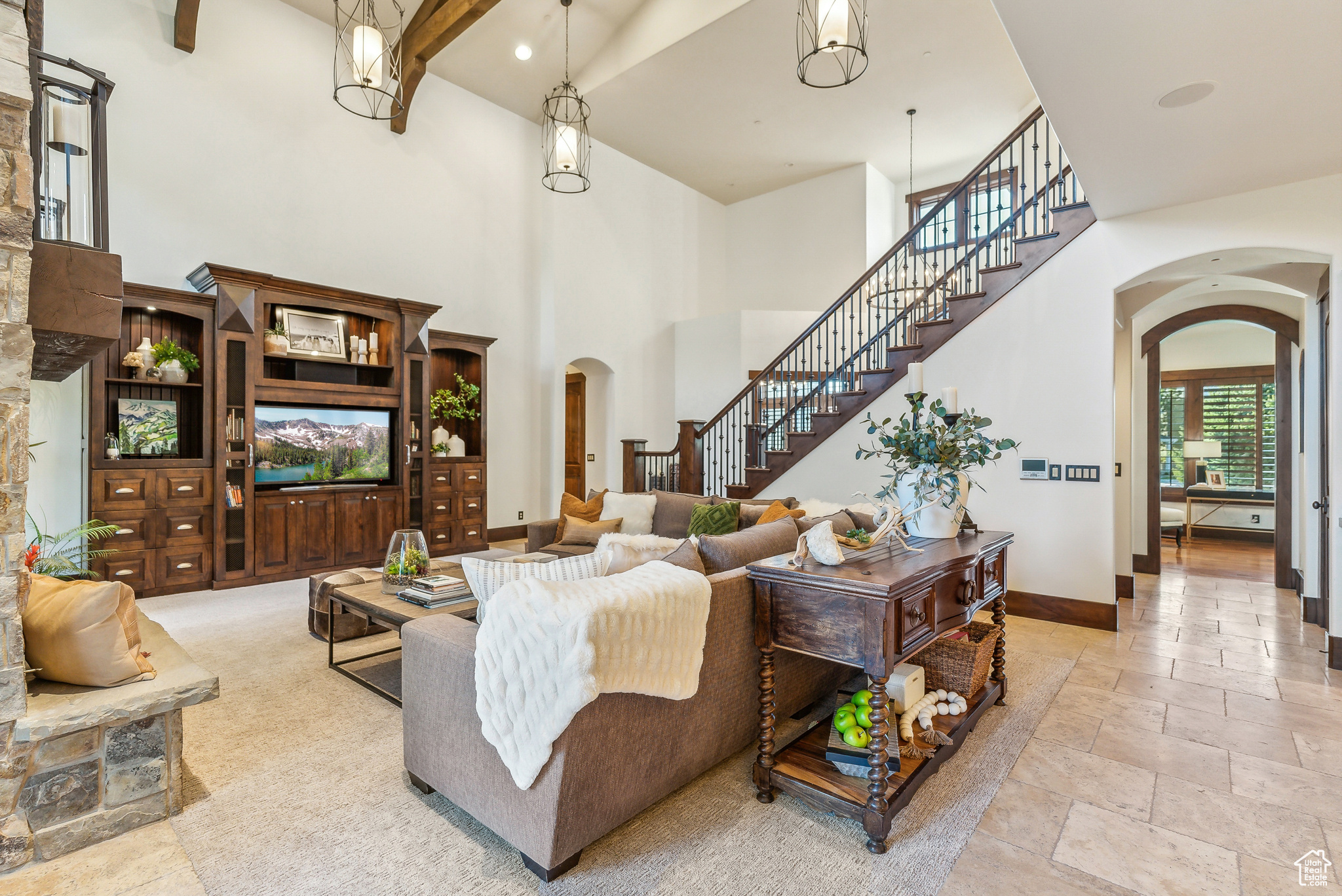 Salt Lake City, Utah 84109, United States, 5 Bedrooms Bedrooms, ,3 BathroomsBathrooms,Residential,Pending,43056