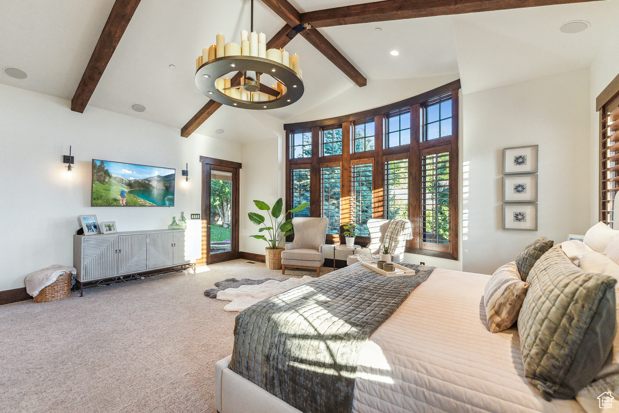 Salt Lake City, Utah 84109, United States, 5 Bedrooms Bedrooms, ,3 BathroomsBathrooms,Residential,Pending,43056