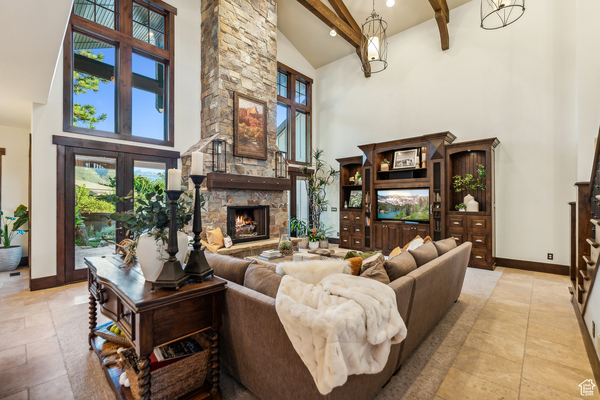 Salt Lake City, Utah 84109, United States, 5 Bedrooms Bedrooms, ,3 BathroomsBathrooms,Residential,Pending,43056