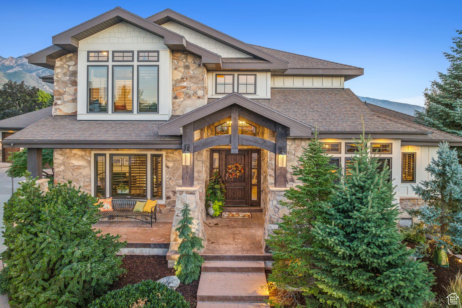 Salt Lake City, Utah 84109, United States, 5 Bedrooms Bedrooms, ,3 BathroomsBathrooms,Residential,Pending,43056