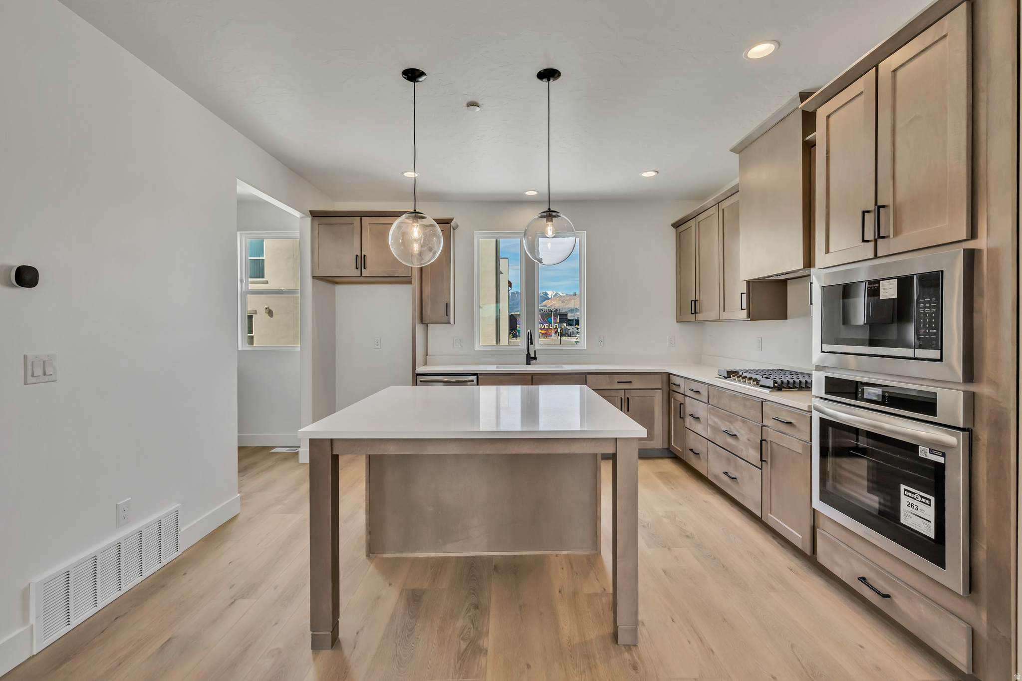 DOWNTOWN DAYBREAK - Residential