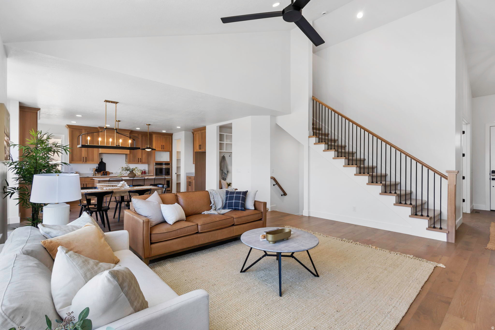 5369 N LOOKOUT CV #114