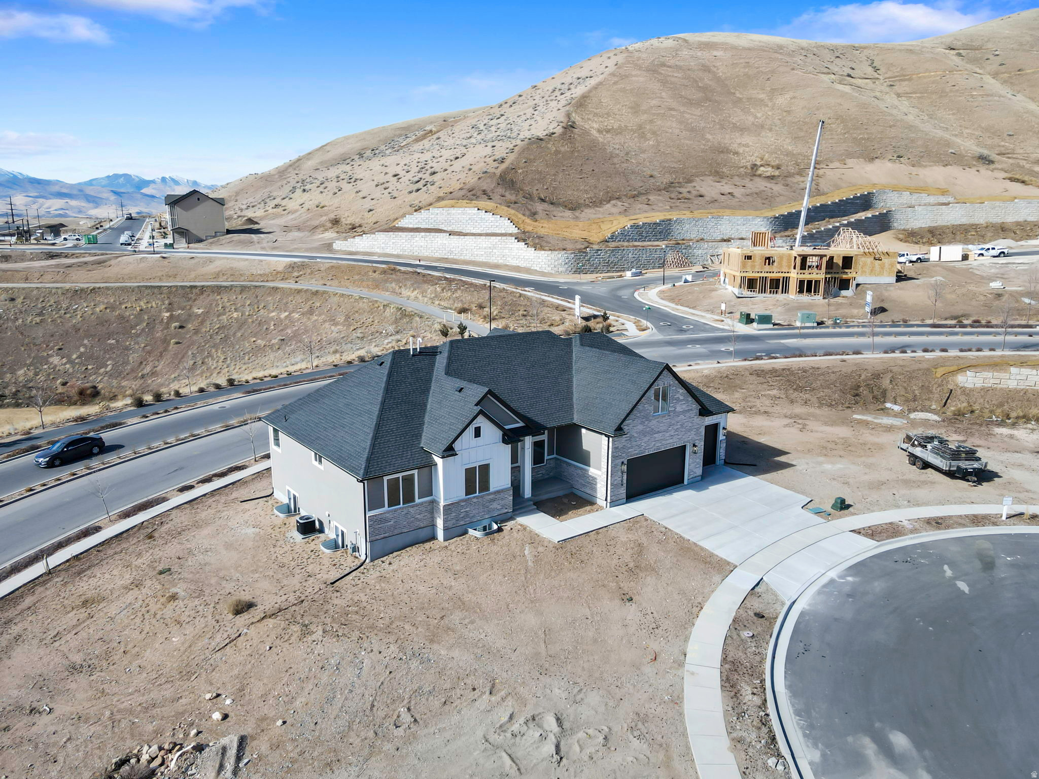 FOX CANYON - Residential