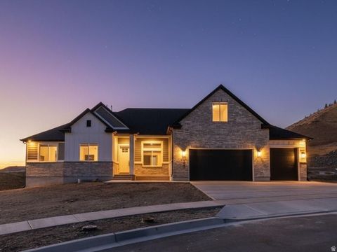 5369 N LOOKOUT CV #114 Lehi UT 84043