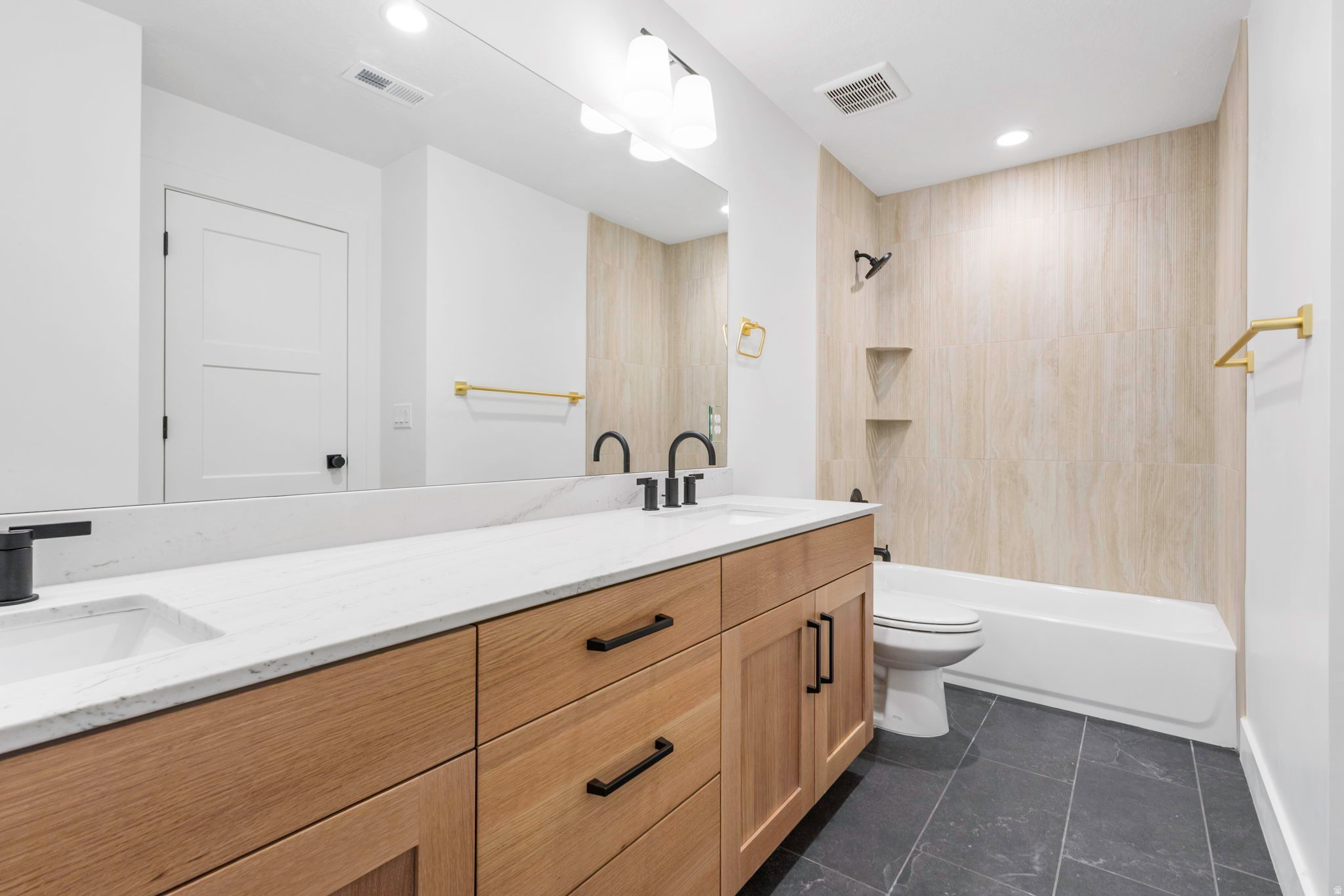 FOX CANYON - Residential